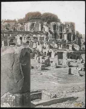Ruines du Palais Impérial (Rome)